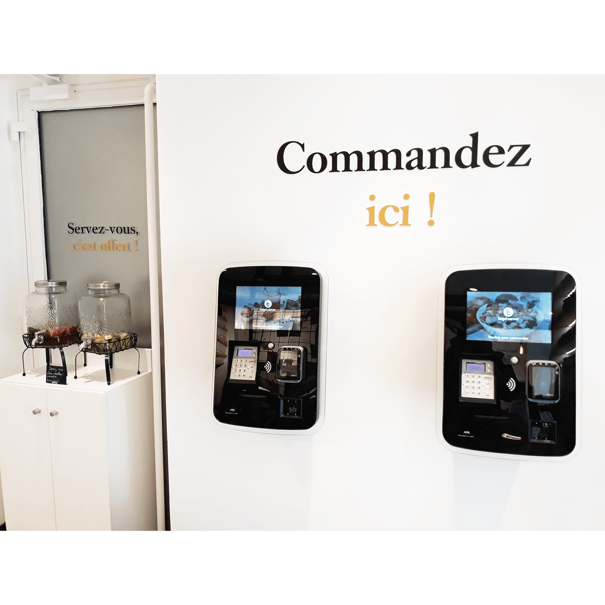 Borne tactile de paiement, borne terminal bancaire