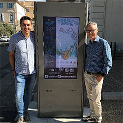 The city of Carpentras wanted to digitize its schools and its media library, to make data processing easier and more secure and finally to manage this program from a single software, a single platform.